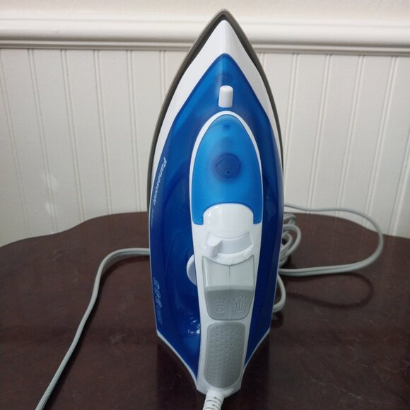 Panasonic 1500W Advanced Titanium Coated Sole Plate Vertical Steam/Dry Iron - Picture 15 of 15